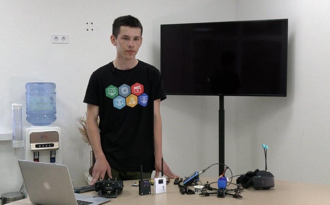 Школьники из Чернигова разработали детектор дронов с искусственным интеллектом