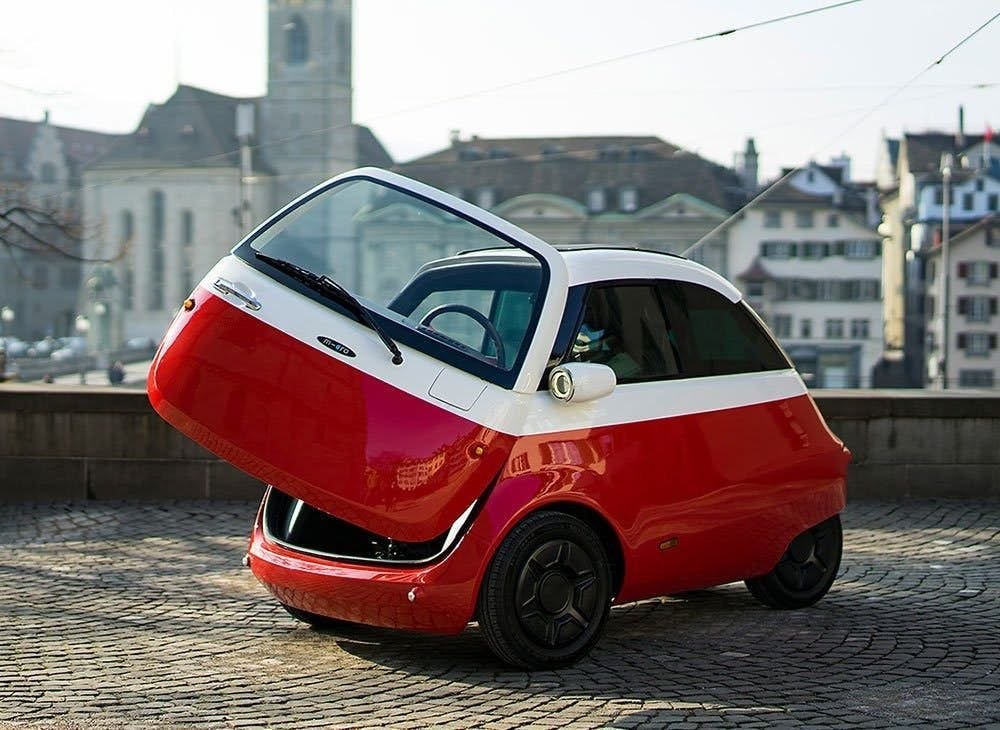 Симпатичный электромобиль-пузырь Microlino 2.0