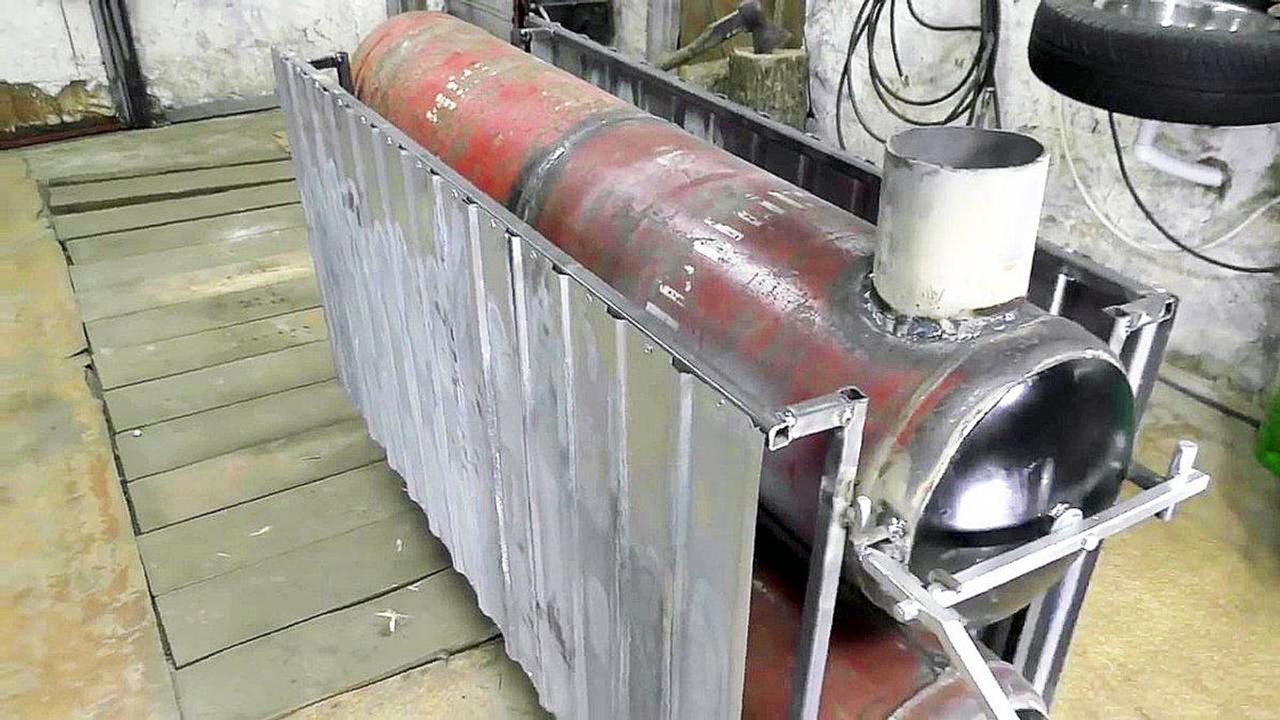 Как изготовить отопительную батарею из газовых баллонов работающую на дровах