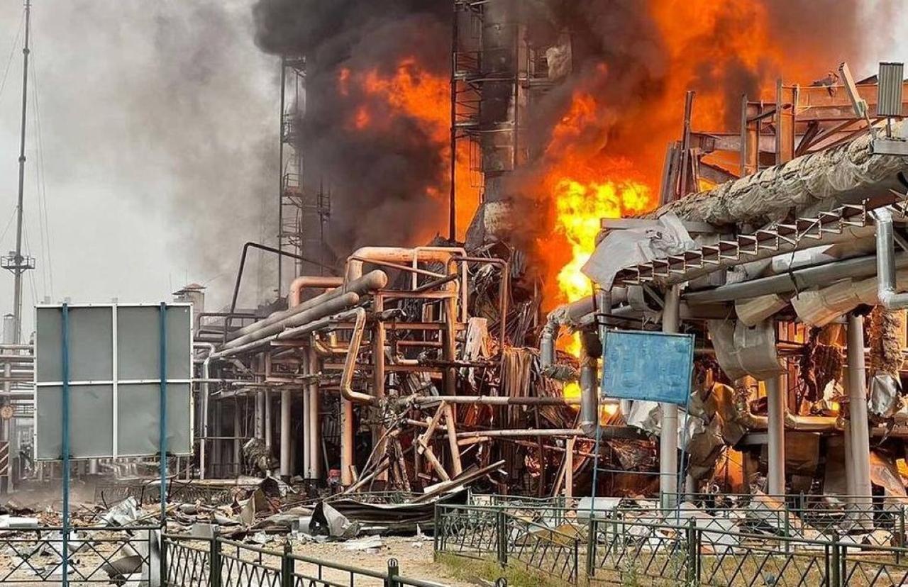 Украинские дроны нанесли удар по НПЗ в Тюмени — расстояние более 2000 км — новый рекорд дальности полета