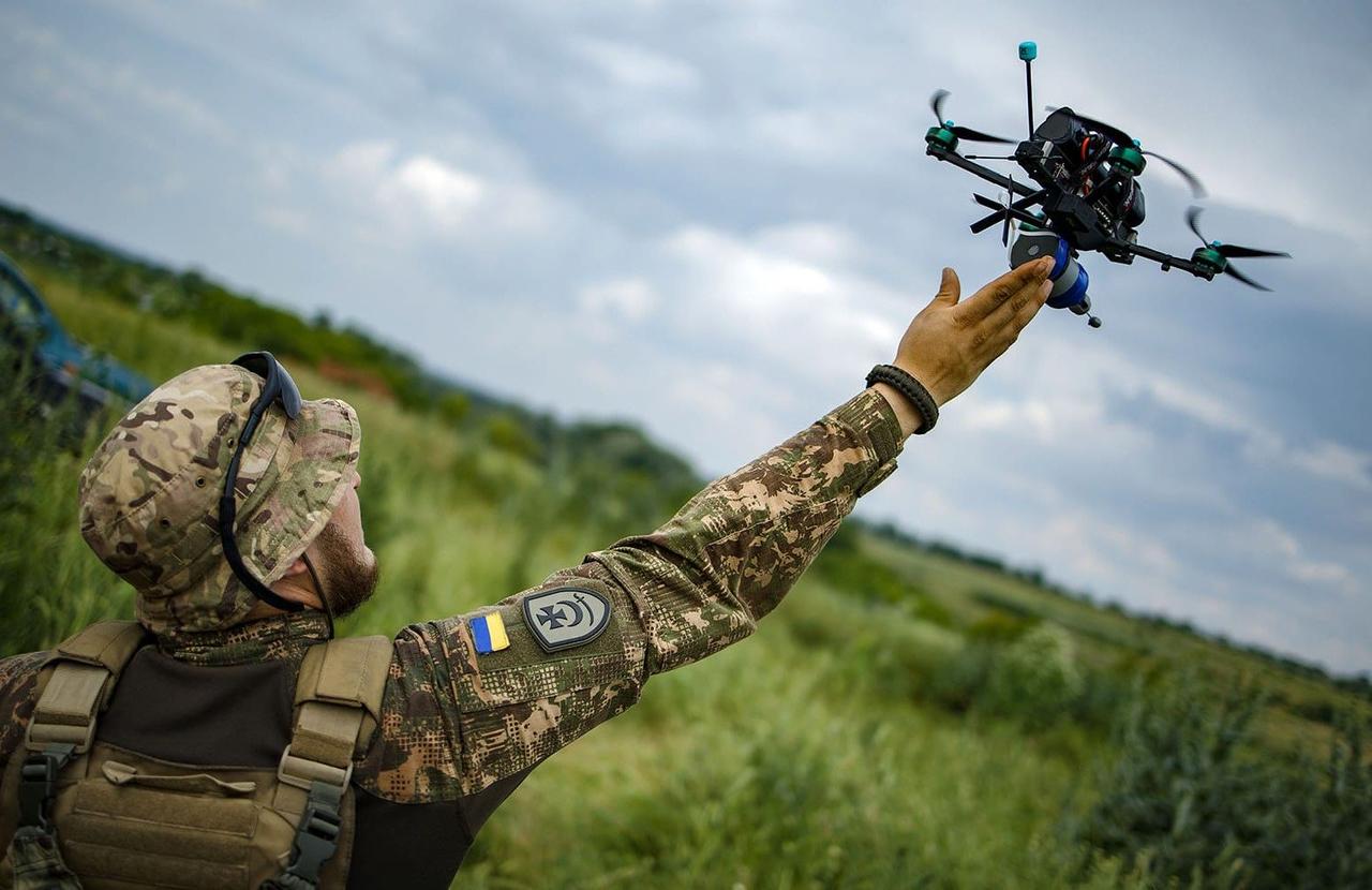 Украинские FPV-дроны с «машинным зрением» уже тестируют на фронте