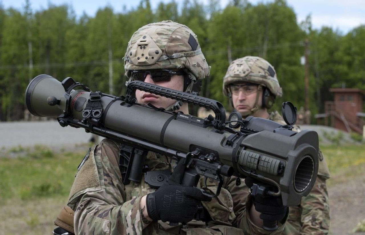Saab представил легкую противотанковую систему нового поколения Carl-Gustaf M4 с электронной архитектурой и интеллектуальными боеприпасами