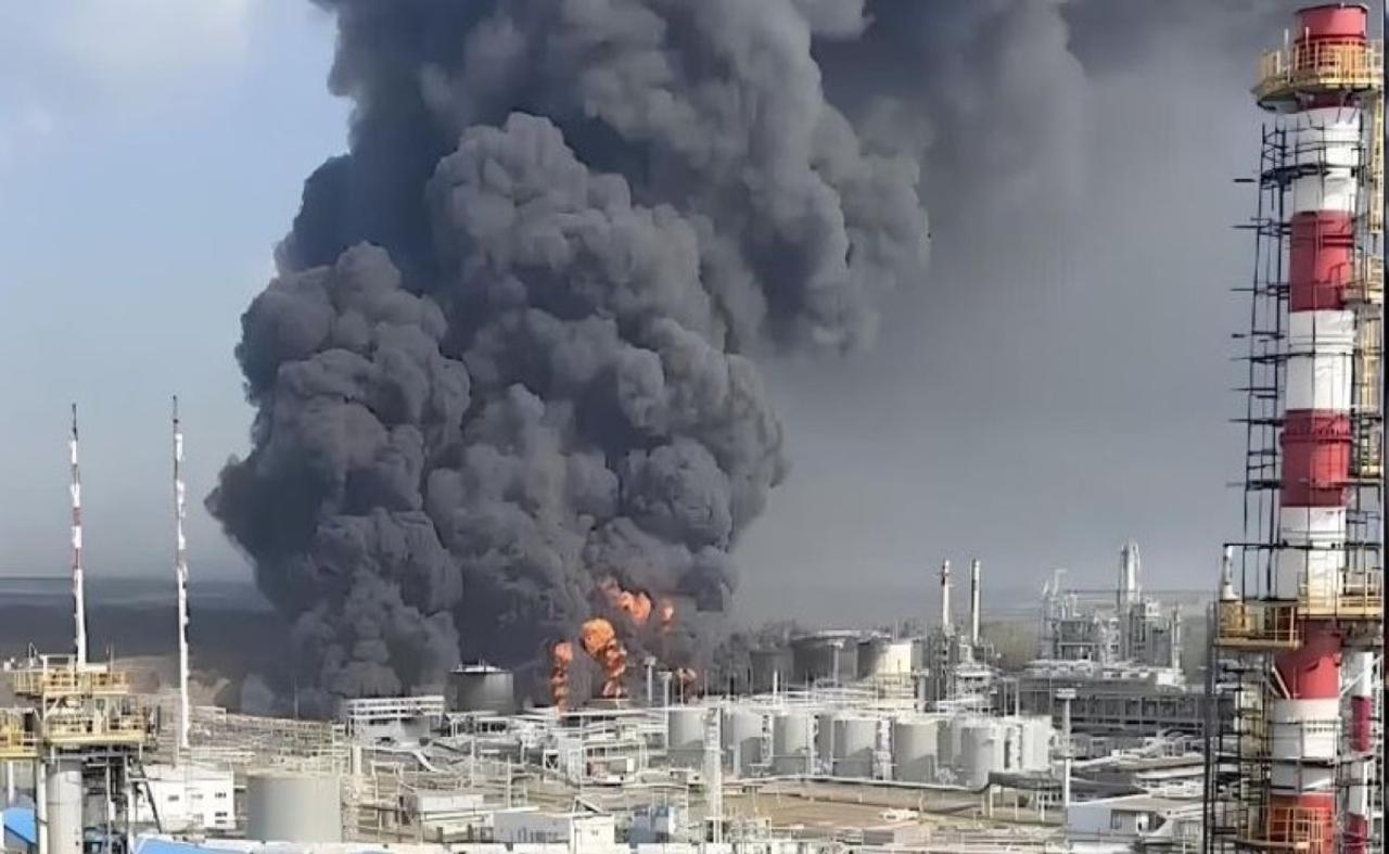 Украина установила рекорд ударов по российским энергетическим объектам – как «санкционная» кампания изменила нефтяную карту РФ