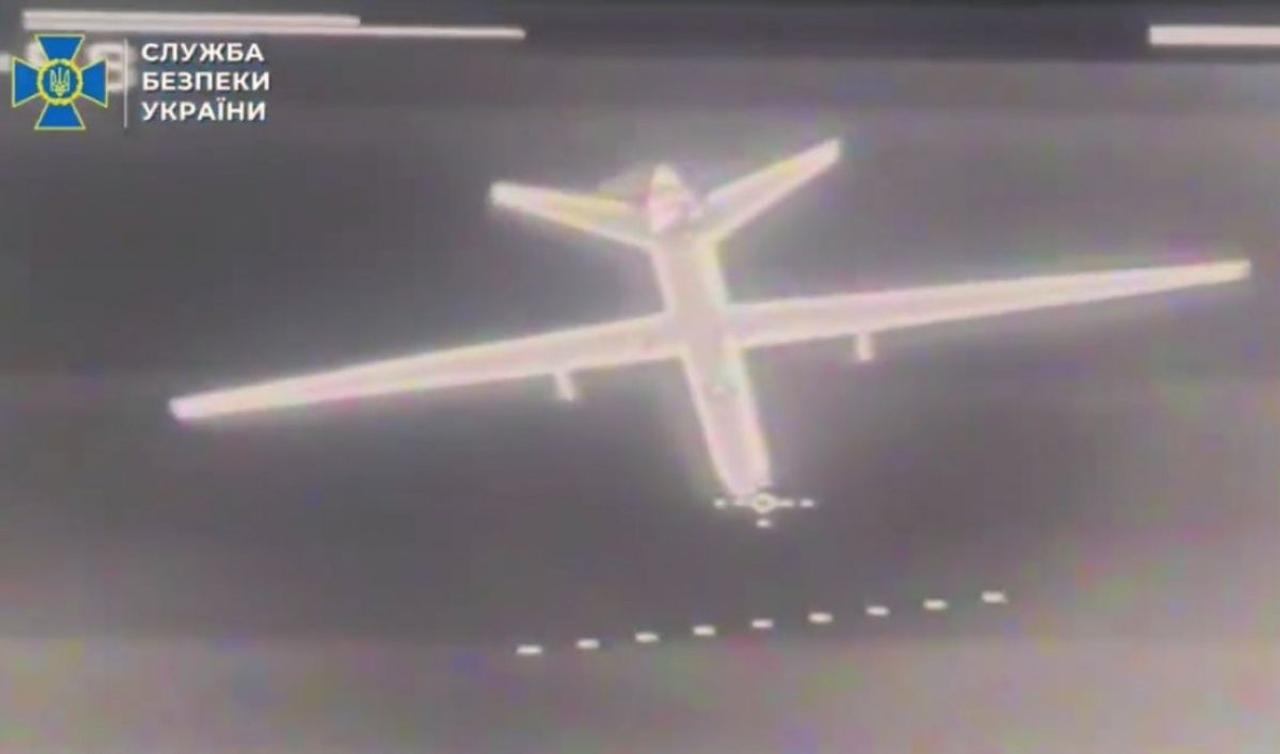 Новая эпоха воздушного перехвата: Украинские зенитные FPV-дроны поразили российские ударные БПЛА «Форпост-Р» и «Орион»