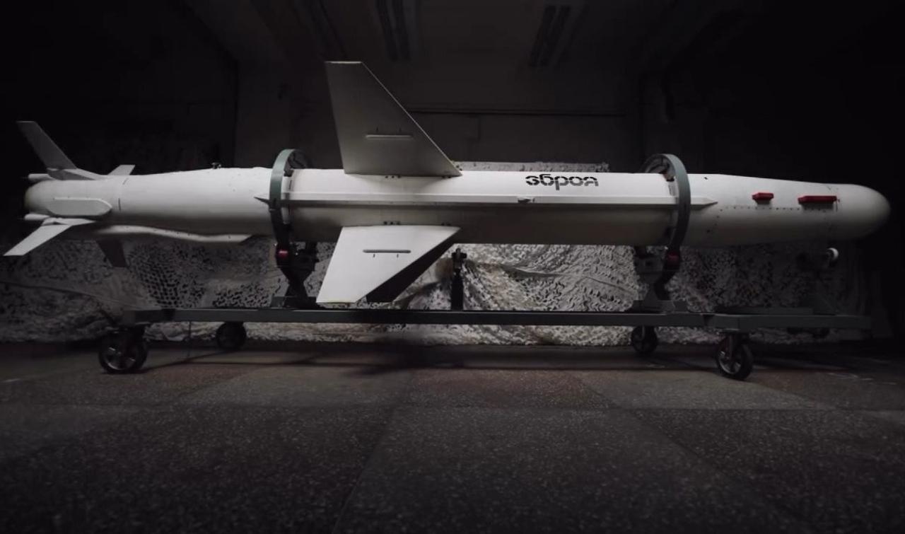 Украинская крылатая ракета Long Neptune с дальностью до 1000 км — угроза для российских НПЗ и военной логистики