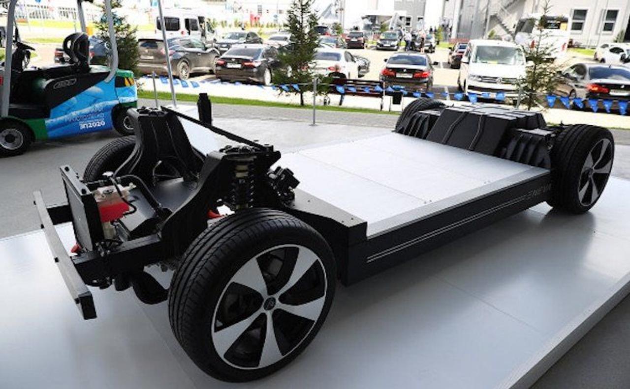 Российский разработчик представил беспилотную платформу для создания электромобилей
