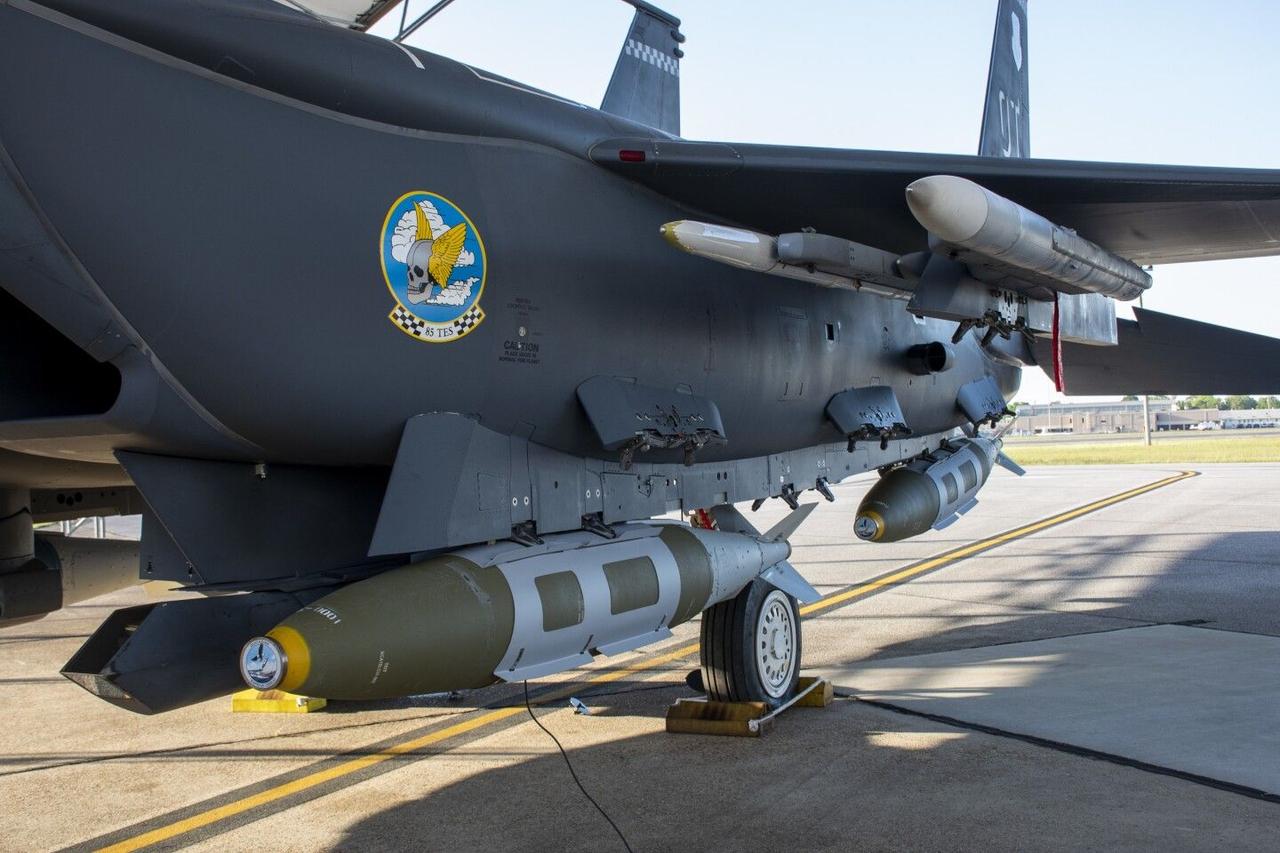 ВВС США продемонстрировали способность сбрасываемых с самолетов одиночных бомб топить корабли с эффективностью торпед