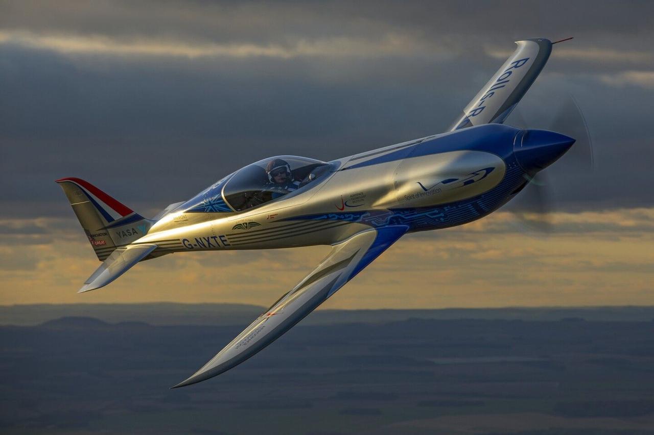 Самолет Rolls-Royce стал самым быстрым электрическим самолетом в мире, достигнув скорости 623 км / ч