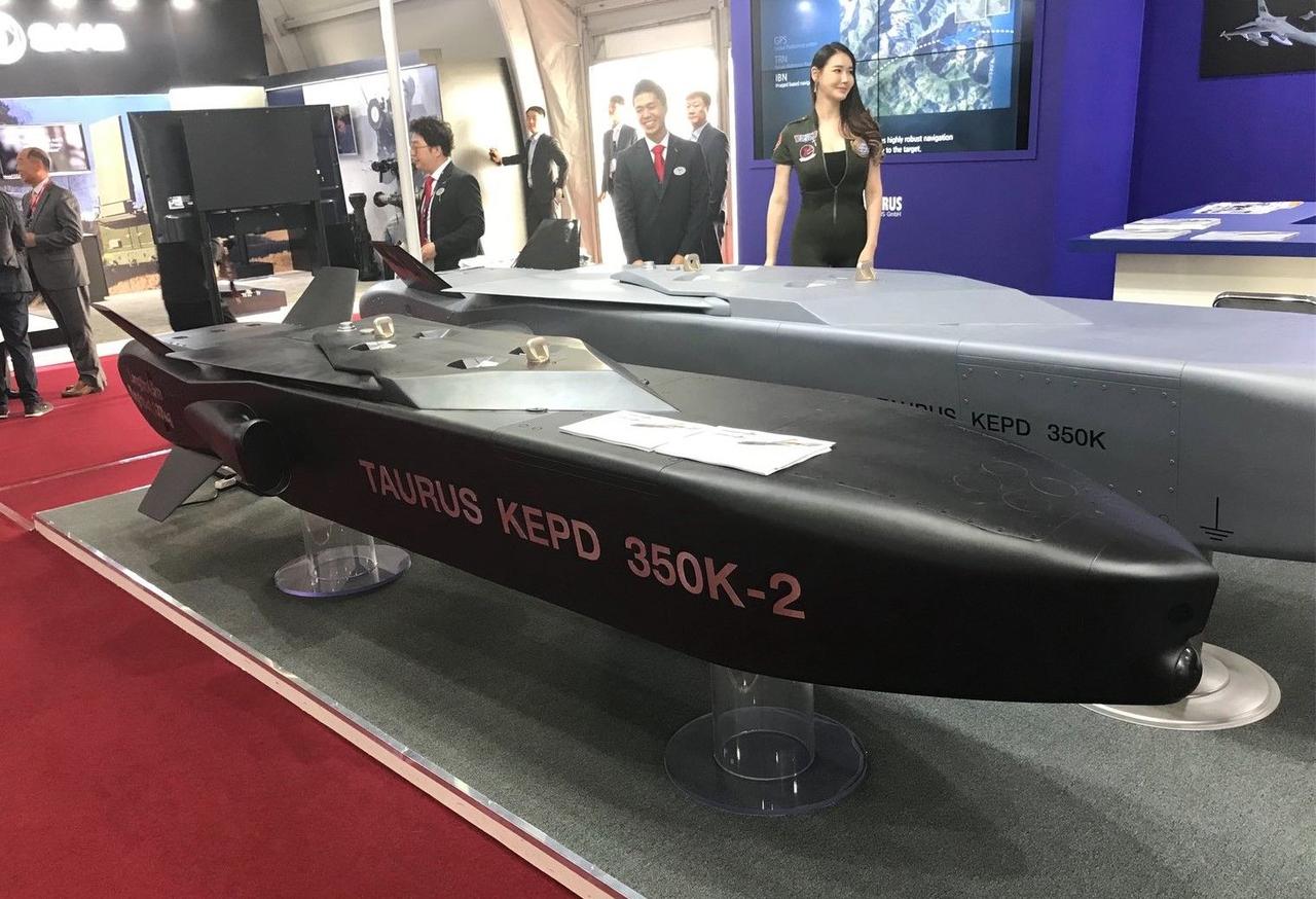 Южная Корея совместно с Германией разрабатывют облегченную версию крылатой ракеты Taurus для легких истребителей, дальностью 500 км