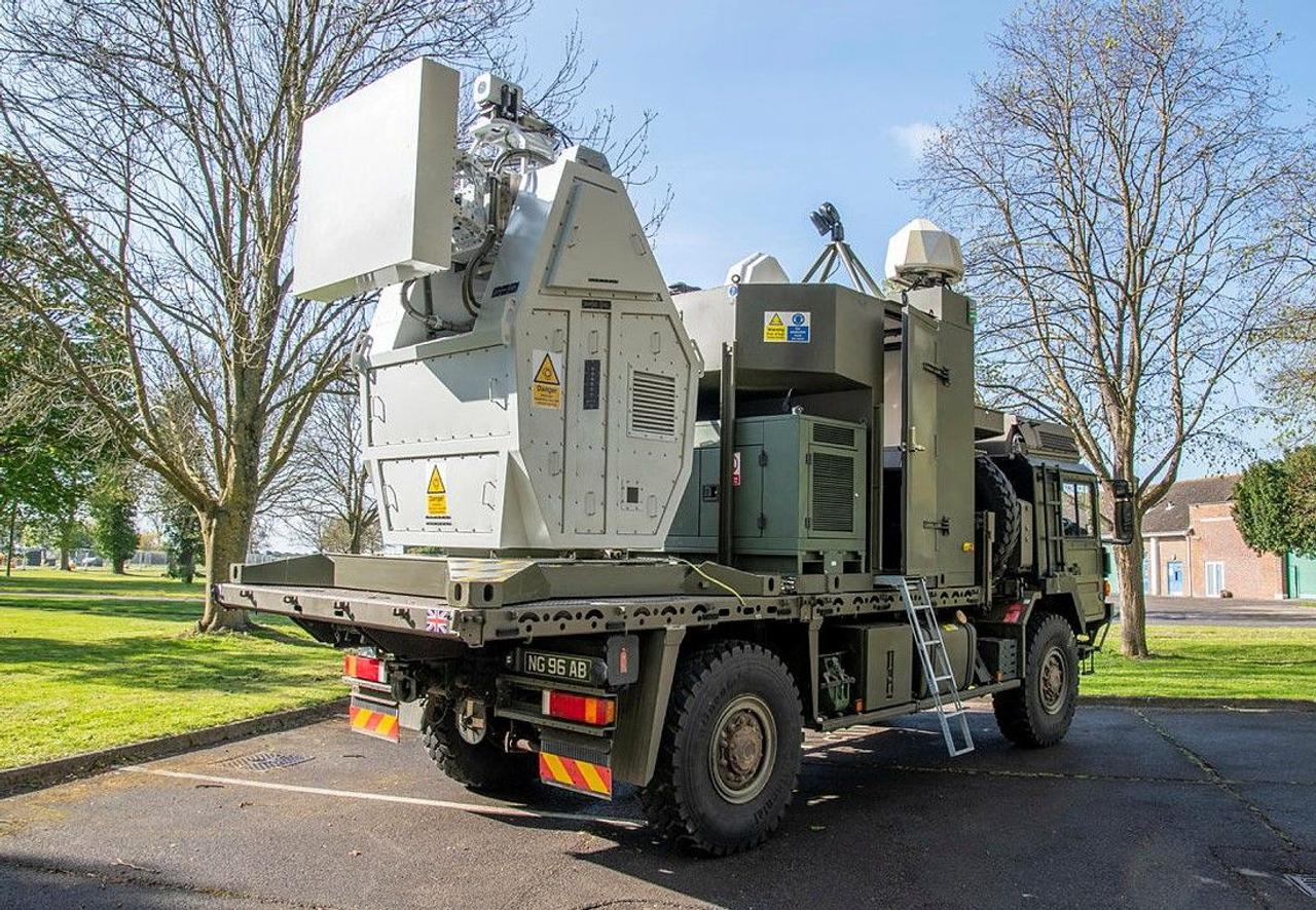 Британские военные испытали новейшую мобильную систему направленной энергии для уничтожения воздушных целей