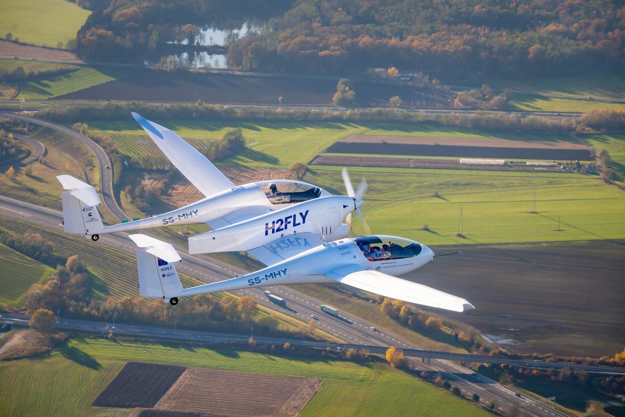 Водородно-электрический пассажирский самолет H2FLY установил новый рекорд высоты