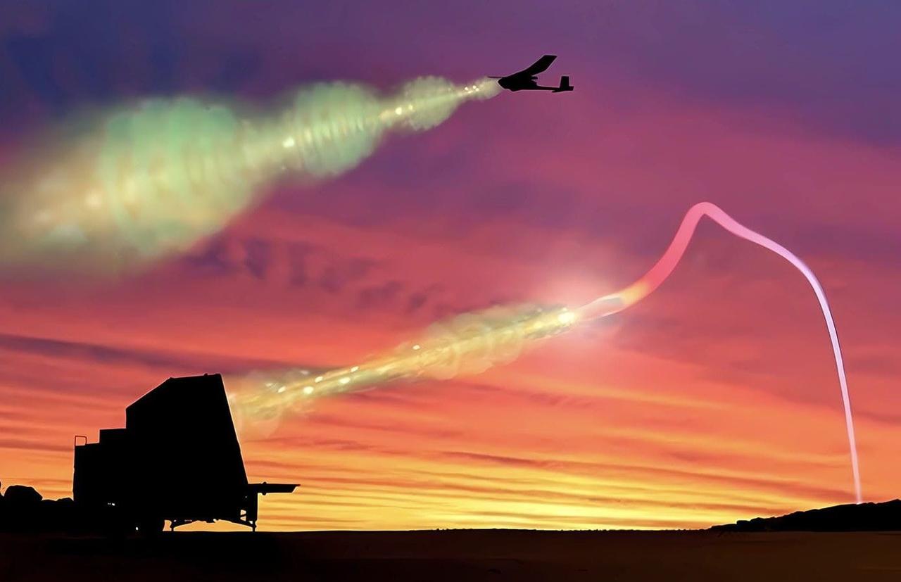 Raytheon строит оборонительные микроволновые антенные системы, они будут использовать направленную энергию для поражения воздушных угроз