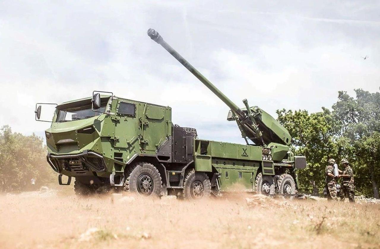 Новое поколение мобильной артиллерии CAESAR 8x8 создана для высокоинтенсивных боевых действий, дальность стрельбы более 50 км