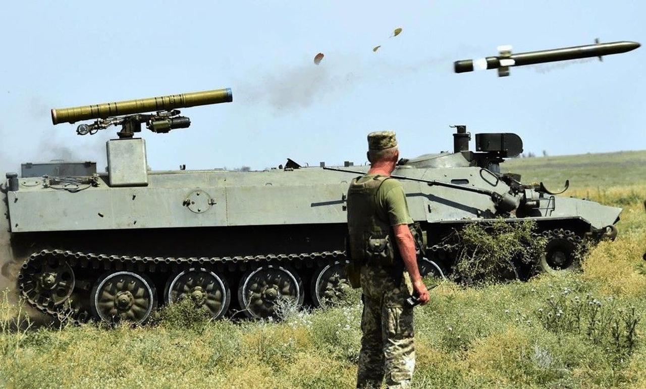 Украинские военные вскоре получат новый самоходный противотанковый ракетный комплекс «Штурм-СМ»