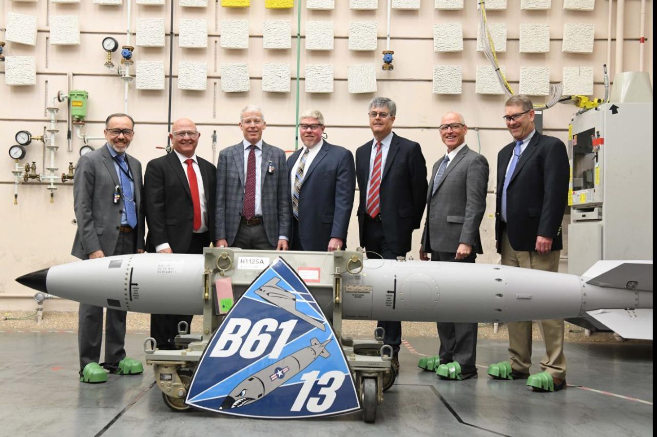 США завершили производство первой ядерной бомбы B61-13 — модернизированного оружия для поражения защищённых целей и стратегического сдерживания
