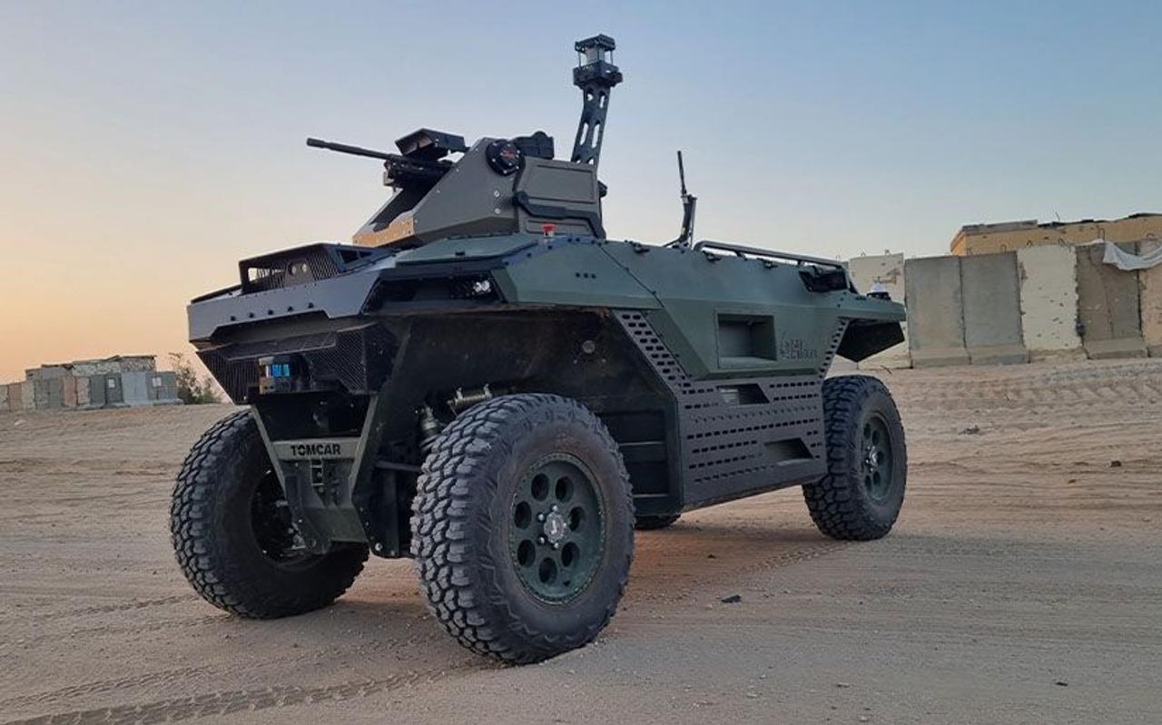 Израильский автономный роботизированный транспорт Rex MK II убережет войска от опасности в боевых условиях