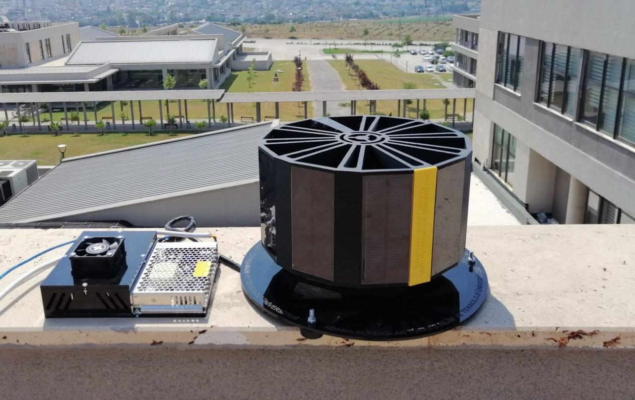 Инженеры из Турции разработали фотоэлектрическую вращающуюся систему для выработки энергии в высотных зданиях