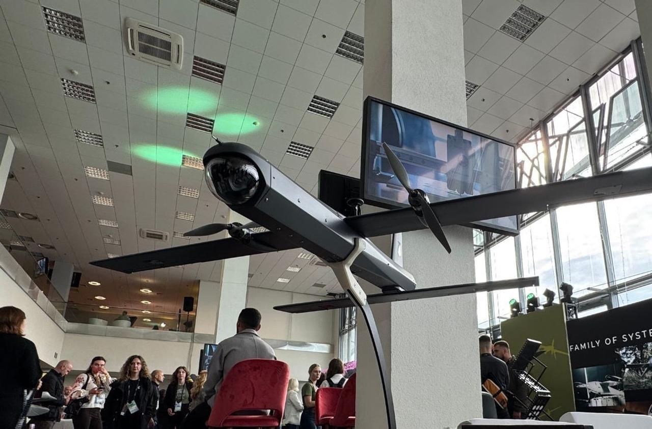Американская Shield AI и украинская Iron Belly создали ударный дрон D4 с оптической навигацией, дальностью 100 км и полной автономностью 