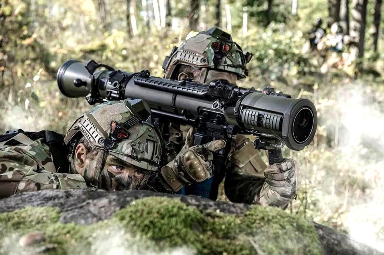 Carl-Gustaf M4 RD: легкий противотанковый гранатомет с дальностью выстрела более 2 км для уничтожения бронетехники и укреплений