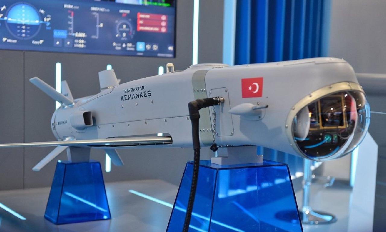 Турецкий дрон-камикадзе KEMANKEŞ способен пробивать броню и взрываться внутри цели