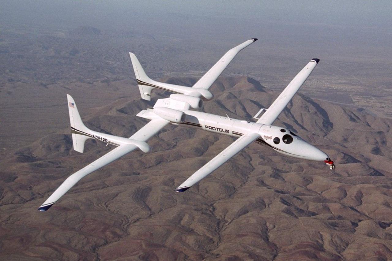 Высотный дальнемагистральный самолёт с тандемным крылом Proteus может находиться на высоте 19 800 м в течение 18 часов