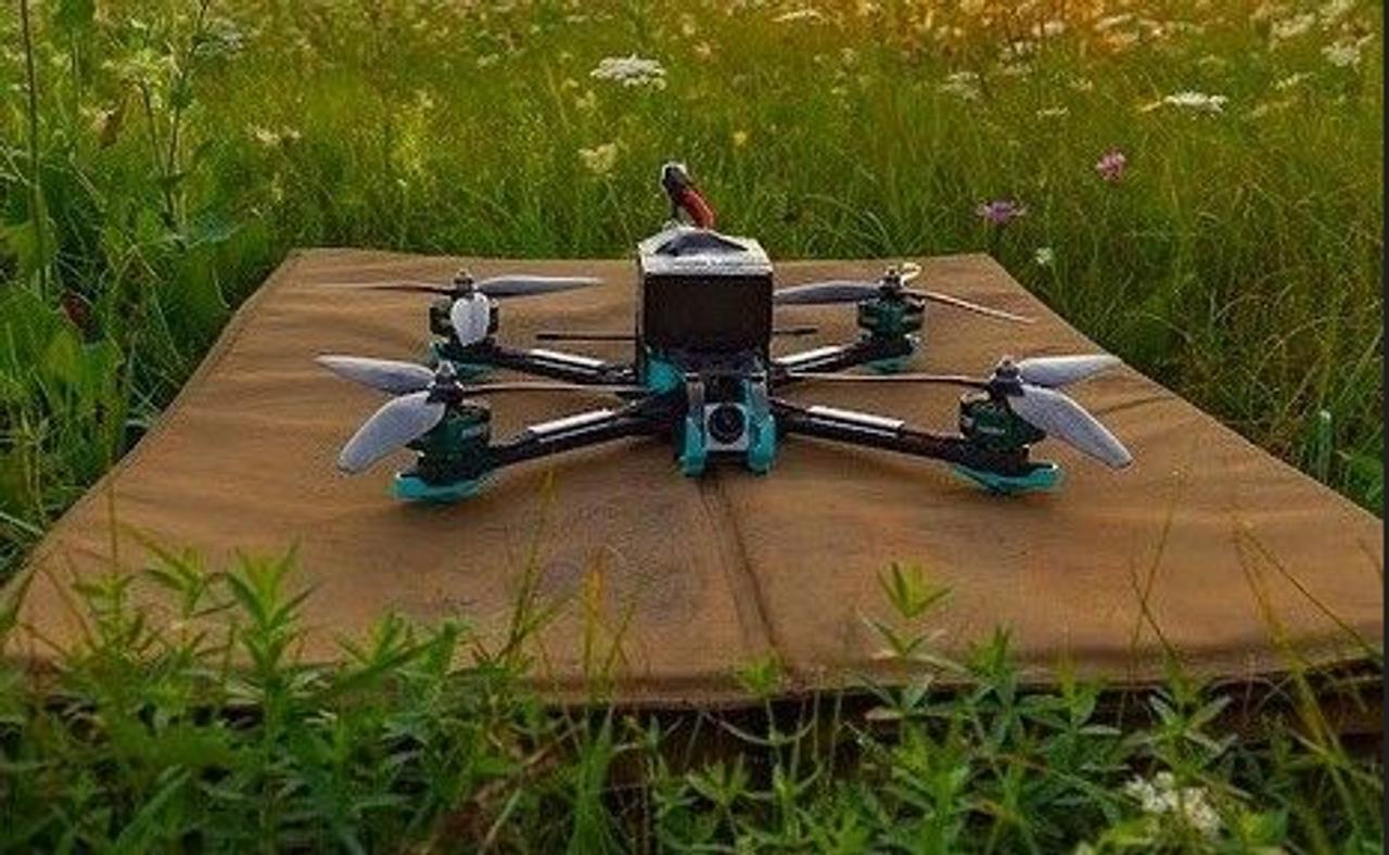 Украинские разработчики создали дрон-камикадзе eBOSH с дальностью поражения до 5 км
