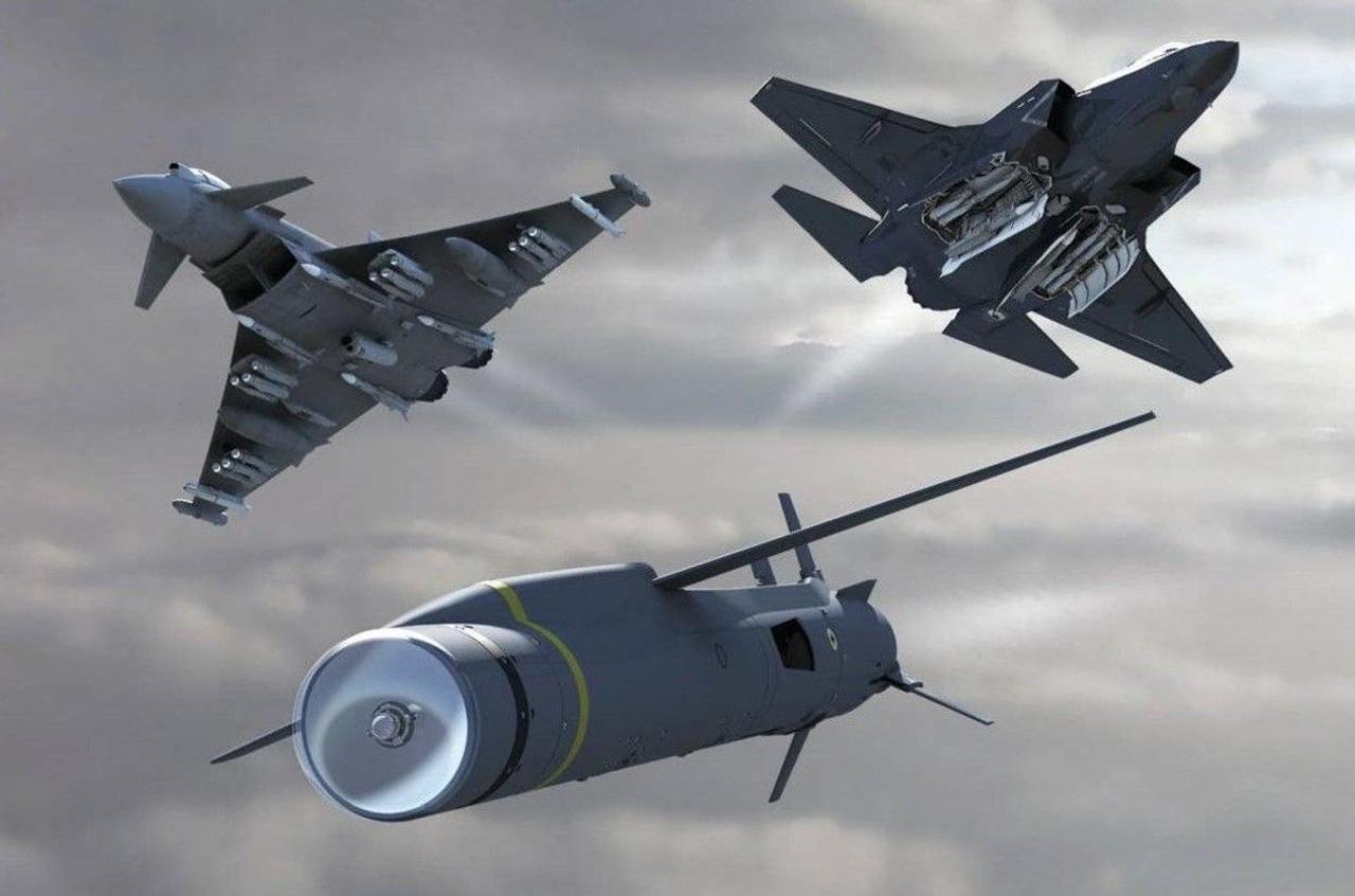 Рой умных крылатых мини-ракет SPEAR способен уничтожить ПВО противника