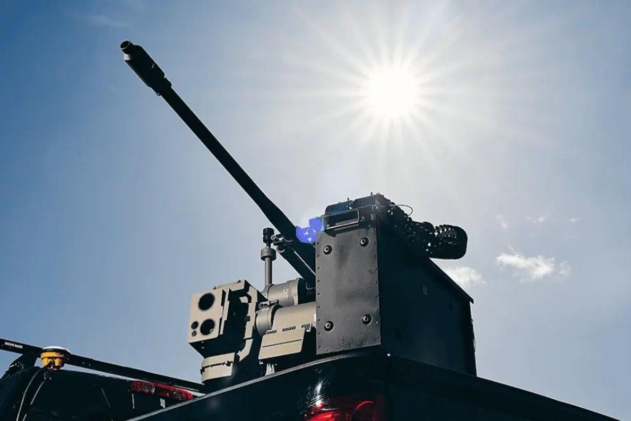 Новая система ПВО Slinger способна отслеживать и поражать движущиеся беспилотники на расстоянии более 800 метров