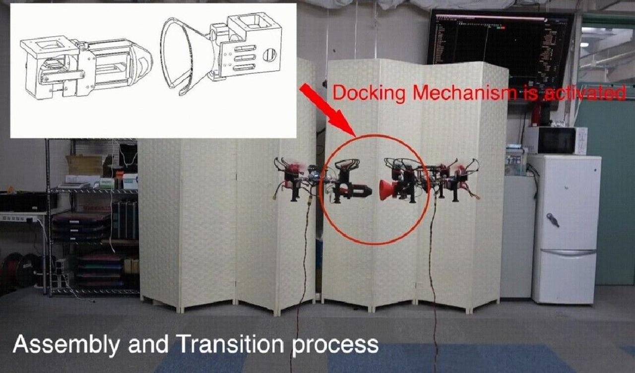 Японские инженеры создали дроны-трансформеры, которые могут объединяться в большой беспилотник
