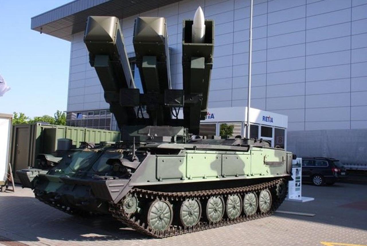 США помогли Украине создать ЗРК «FrankenSAM», который стреляет ракетами AIM-9M и RIM-7