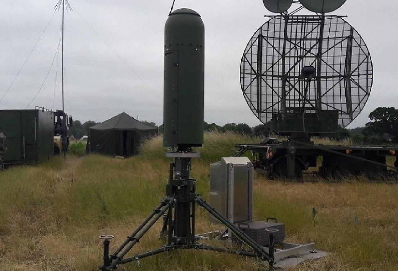 Система наблюдения VERA-NG: обнаруживает, определяет и отслеживает воздушные, наземные и морские цели на дальности до 400 км