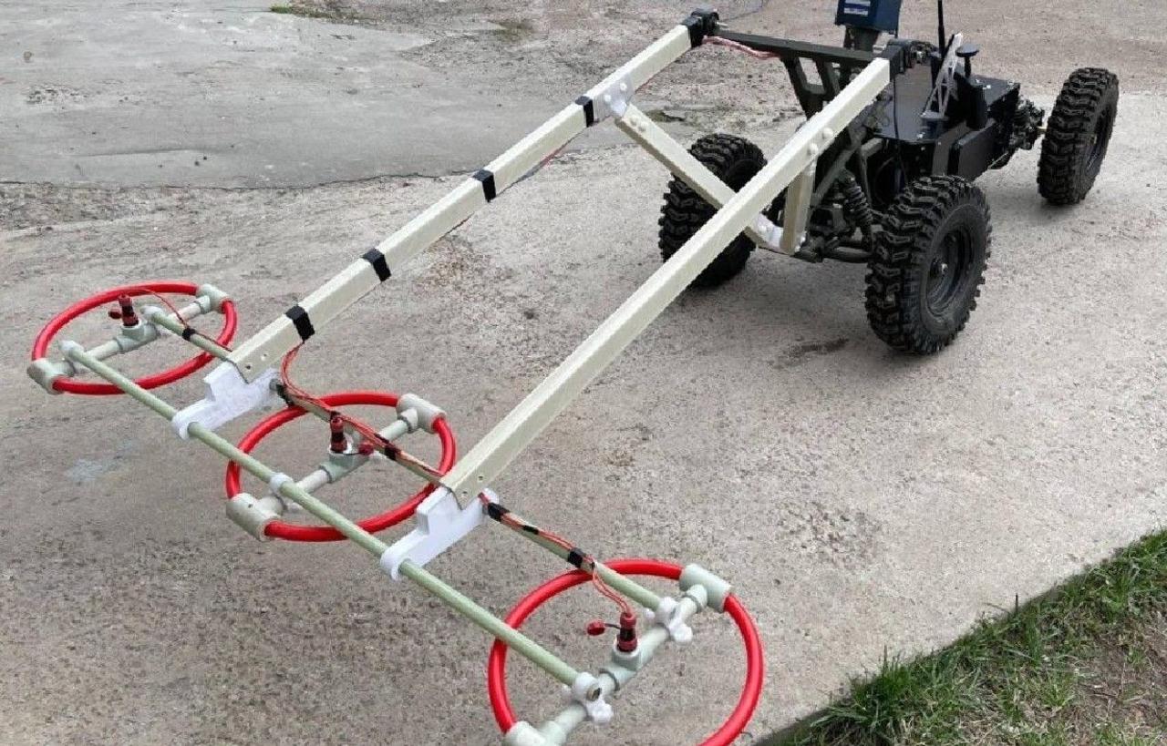 Команда волонтеров «Инженерного корпуса» создала колесный дрон для разминирования на базе детского квадроцикла