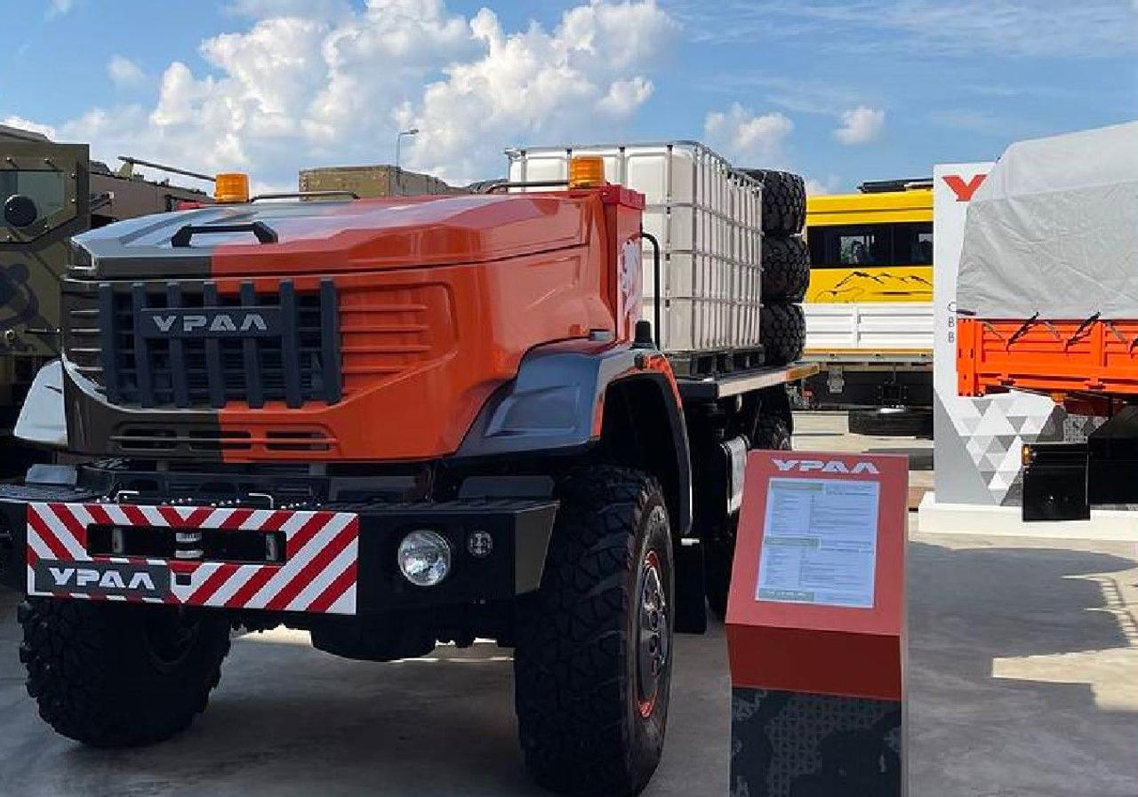 В россии показали беспилотный грузовик «Урал» без кабины