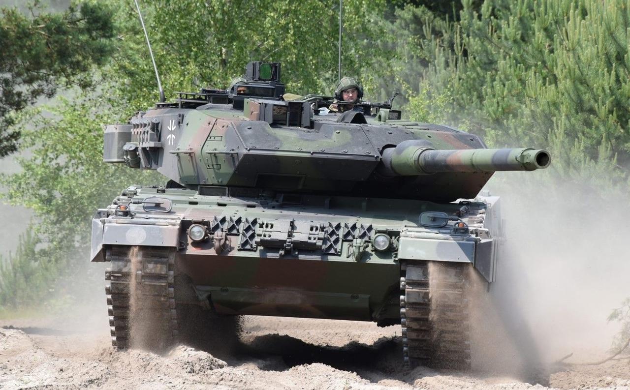Чем отличаются танки Leopard 2 разных модификаций