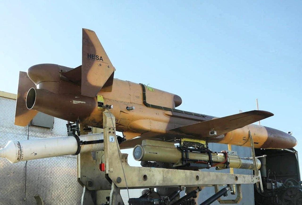 Иран создал ударный беспилотник объединив БПЛА с турбореактивным двигателем и ракету от ЗРК