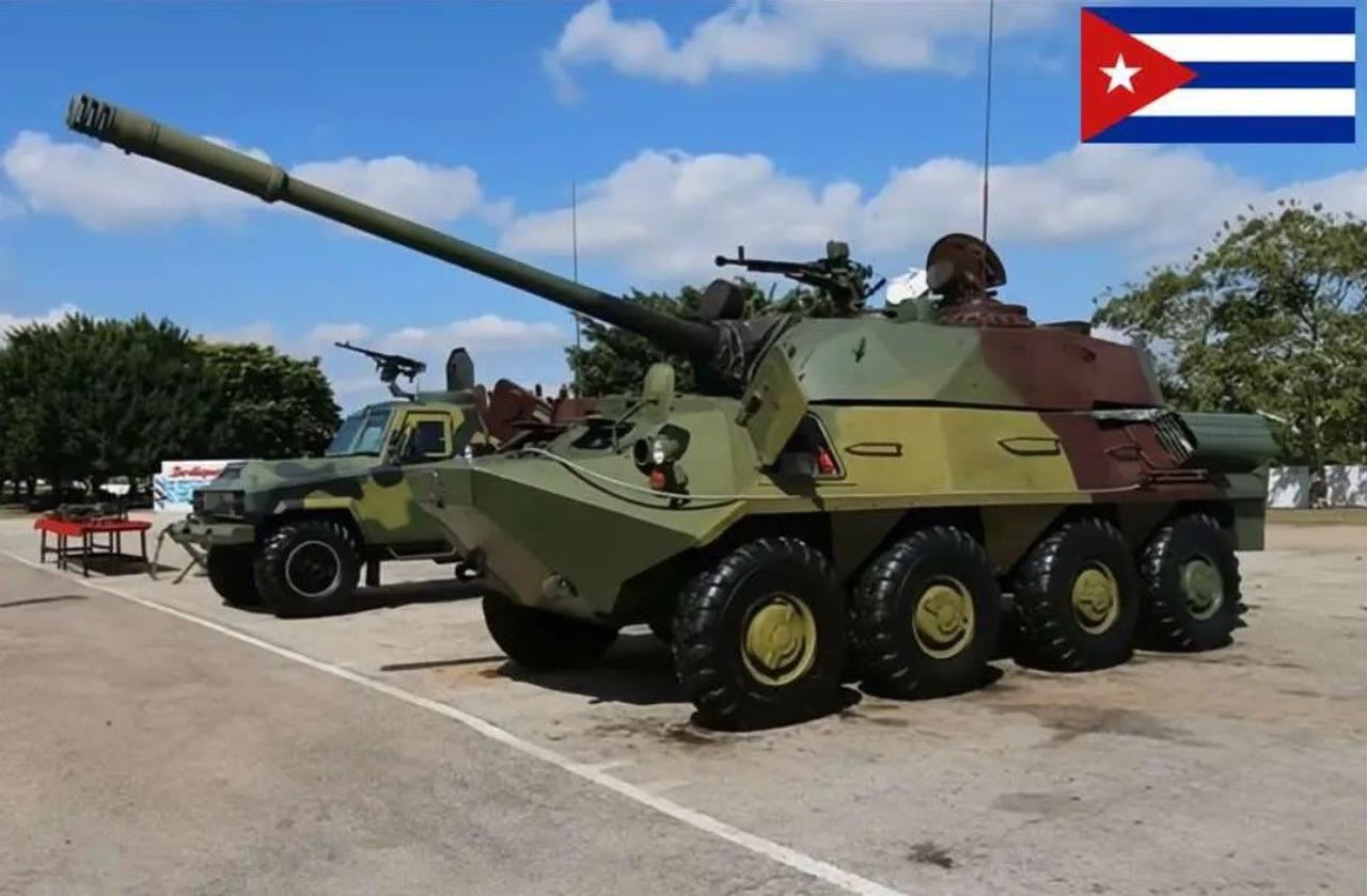 Кубинцы «скрестили» шасси советского БТР-60 с башней танка Т-55