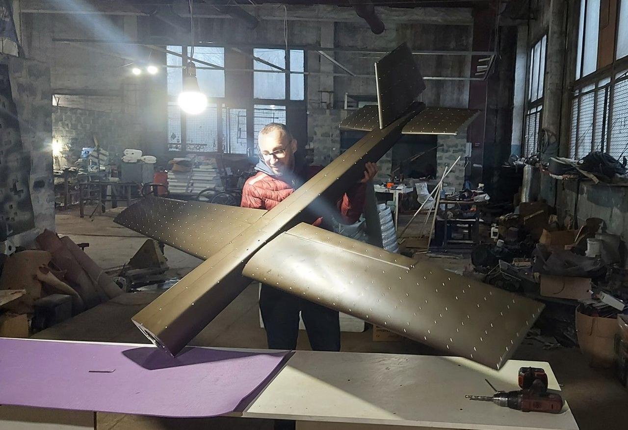 Команда украинских инженеров наладила производство ударных дронов Cobra, изготовление одного БПЛА занимает всего 3 часа