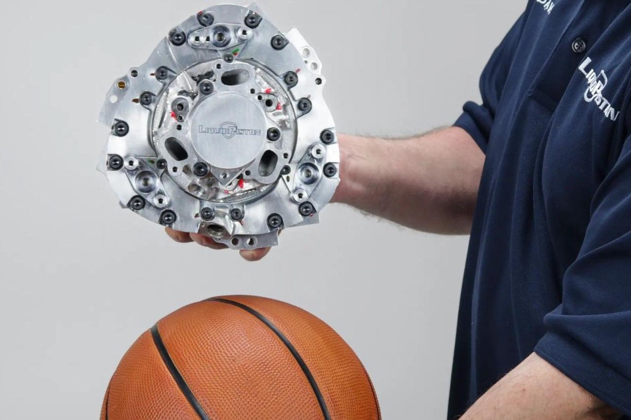 LiquidPiston представляет XTS-210 - мощный двигатель на тяжелом топливе размером с баскетбольный мяч