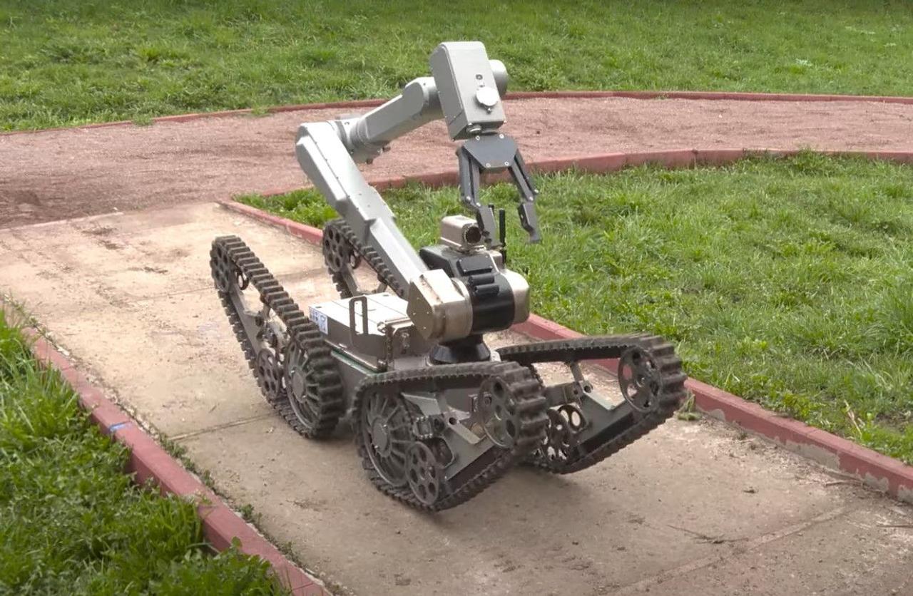 Немецкие роботы-манипуляторы будут помогать в разминировании украинских территорий