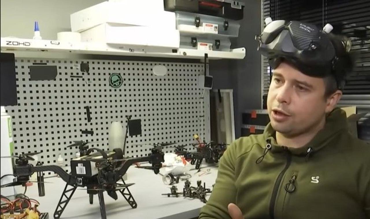 В Украине создали скоростной дрон-охотник для уничтожения противника в помещениях и перехвата вражеских беспилотников 