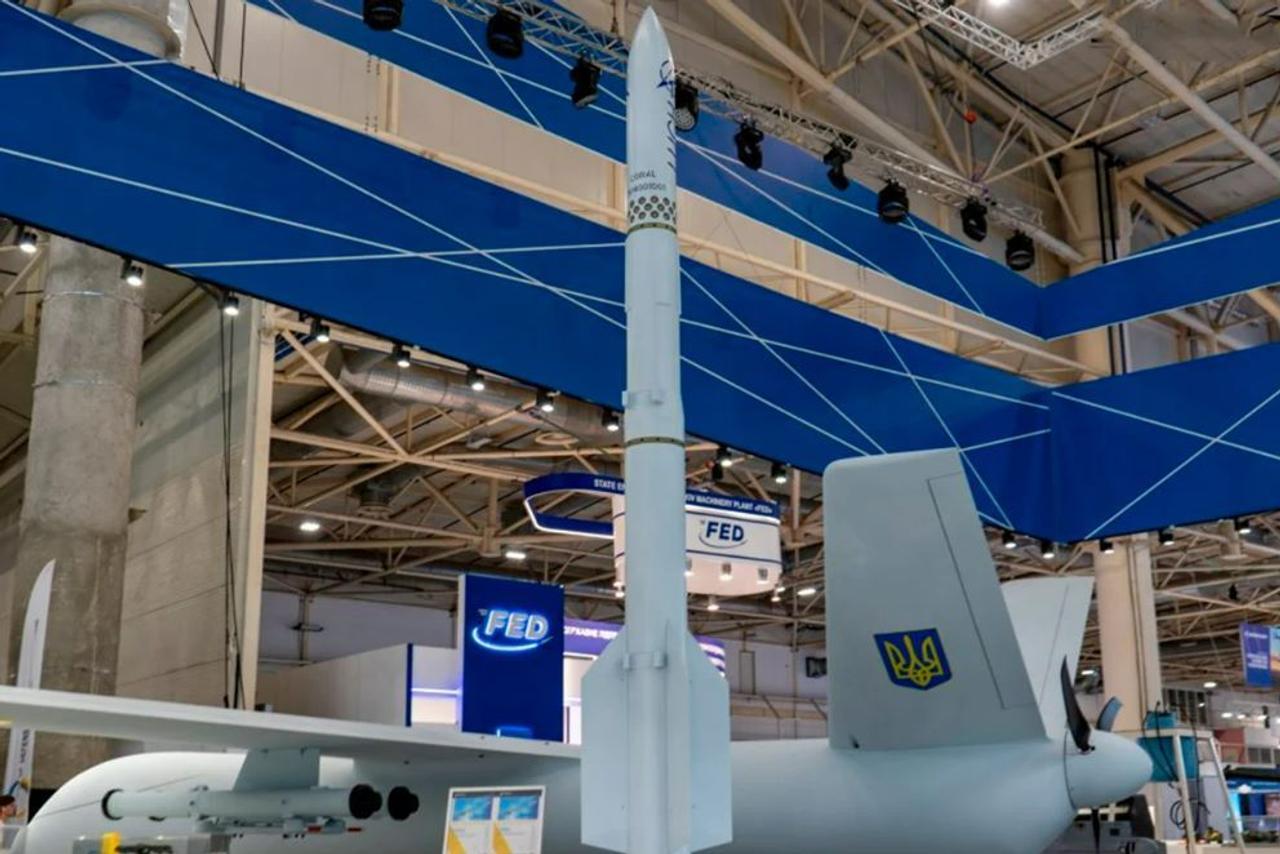 Новый зенитно-ракетный комплекс «CORAL», украинской разработки, способен сбивать баллистические ракеты, дальность полета до 40 км