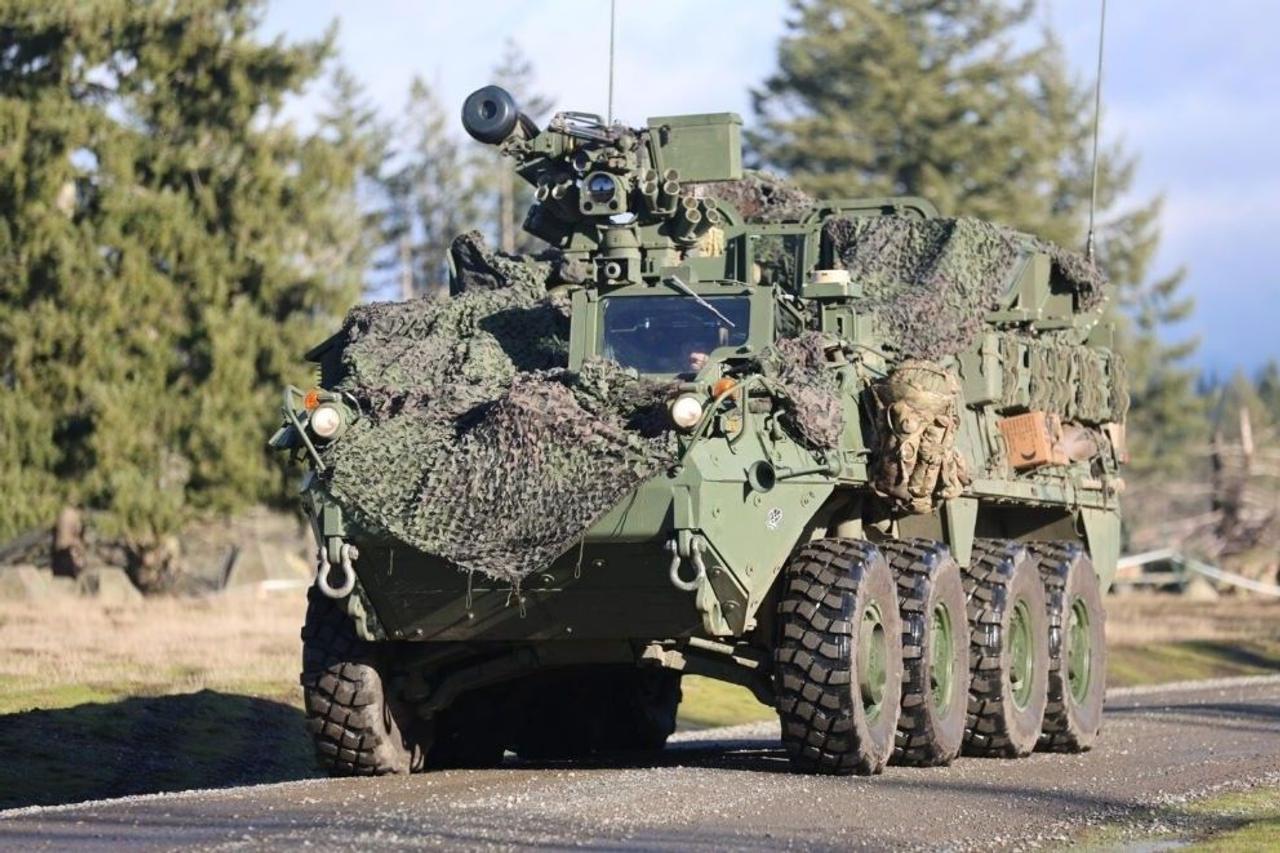 Усовершенствованная версия боевой машины Stryker комплектуется противотанковым управляемым ракетным комплексом Javelin
