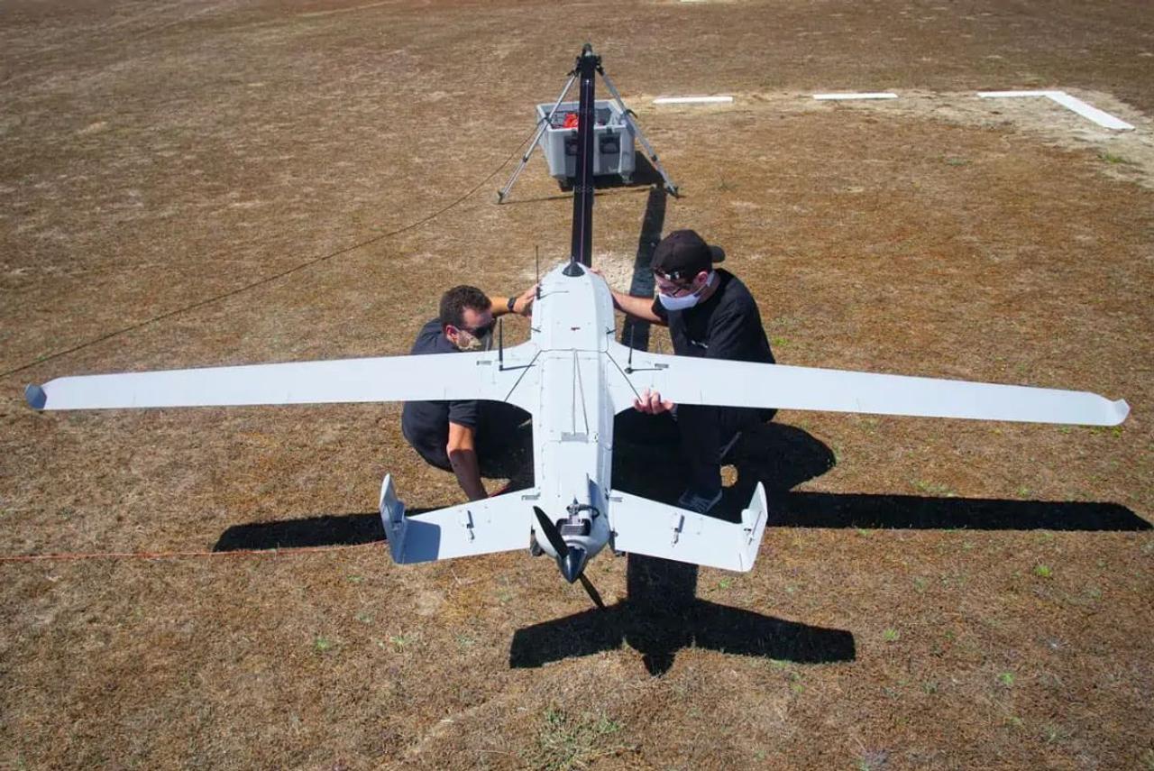 Разведывательный беспилотник Tekeve AR3 может летать до 16 часов, высота полета до 3600 м