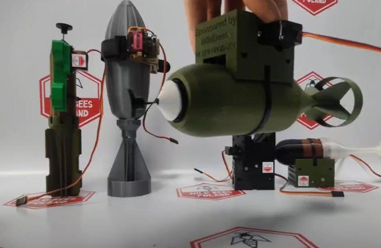 Тысячи волонтеров со всего мира печатают на 3D-принтерах корпуса для боеприпасов для Украинской армии 