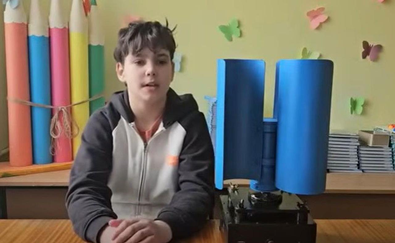 Украинский школьник изобрел инновационный ветрогенератор, который работает бесшумно, и при скорости ветра 1,3 м/с