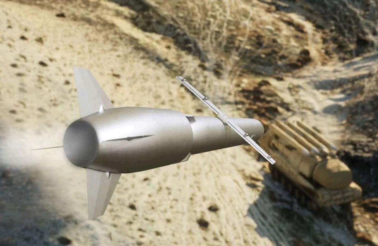 Новая крылатая ракета Wind Demon класса «воздух-земля» способна поражать цели на расстоянии более 200 км, точность попадания до 1 метра