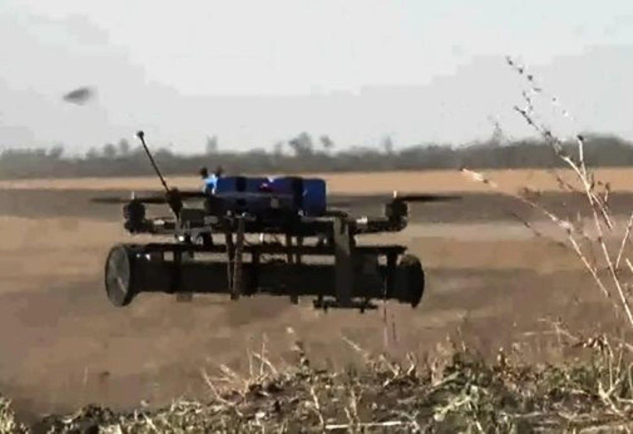 Украинские силы обороны начали использовать дрон "Королева Шершнів" с гранатометом и возможностью нести меньшие дроны-камикадзе