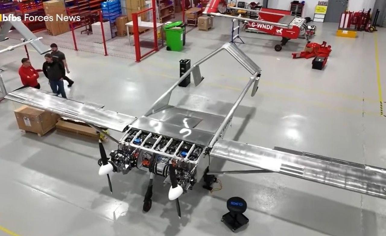 Британцы создали для Украины тяжелые логистические дрони Ultra, способные доставлять на фронте грузы массой до 150 кг