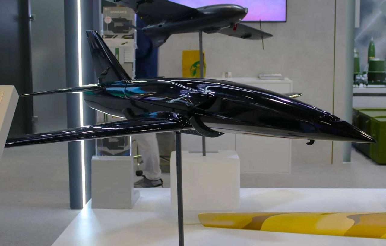Украинская компания RC Direction представила реактивный беспилотник-перехватчик Interceptor 2.0 для борьбы с вражескими БПЛА 