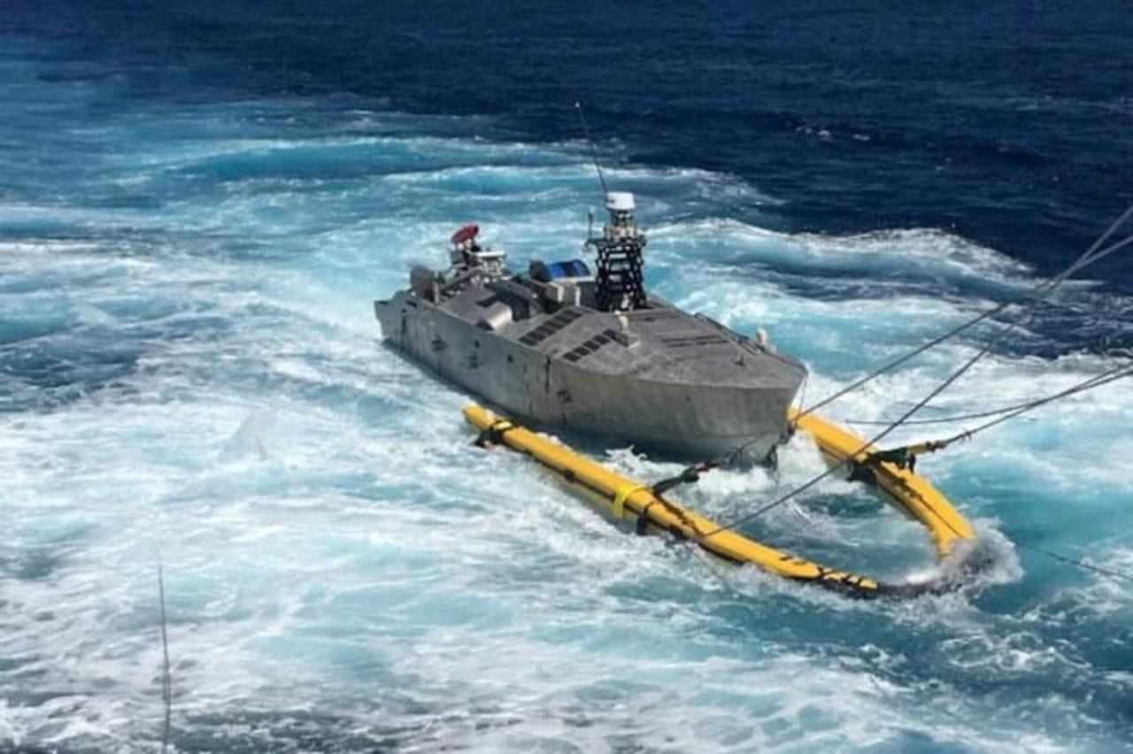ВМС США вводят в эксплуатацию беспилотный тральщик для обезвреживания морских мин